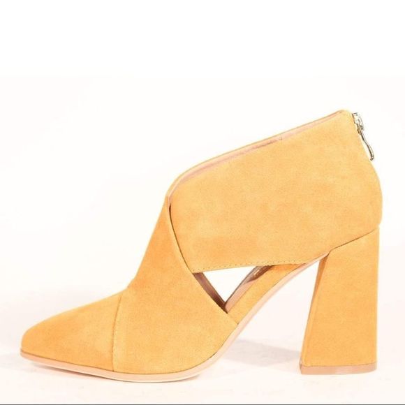 Golden suede Christina chunky heels with crossover straps back zipper - Picture 3 of 3
